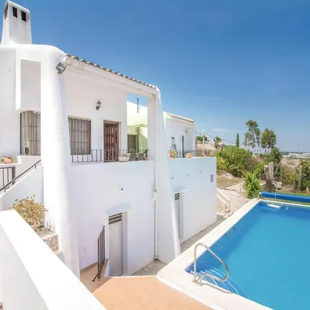 Awesome In Alberique With Kitchen Holiday home
