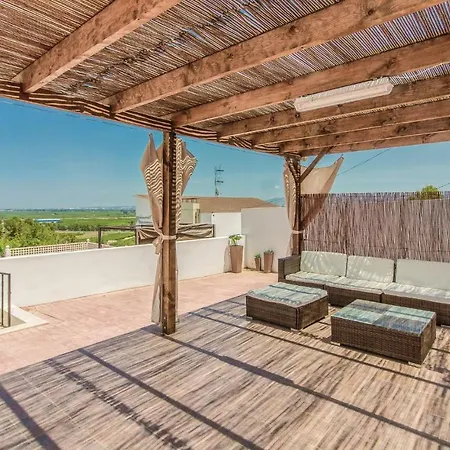Awesome In Alberique With Kitchen Holiday home Alberic